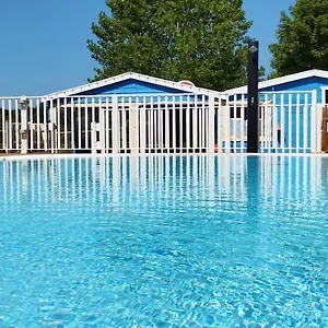 Les Embruns 3* Camping